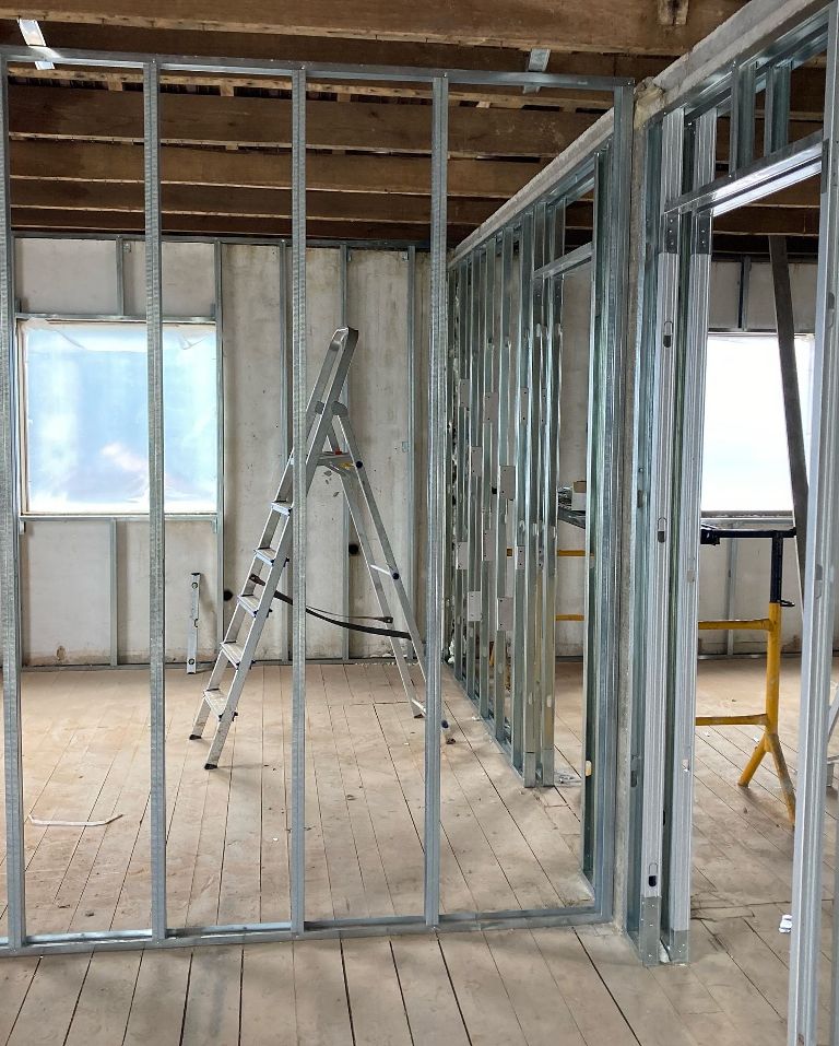 Obra em curso — estrutura metálica pladur
